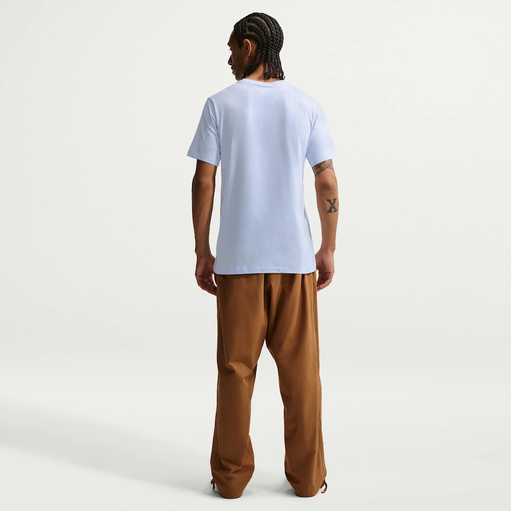 Imagem 3 do produto Camiseta Básica Nike Club Logo Pequeno Masculina