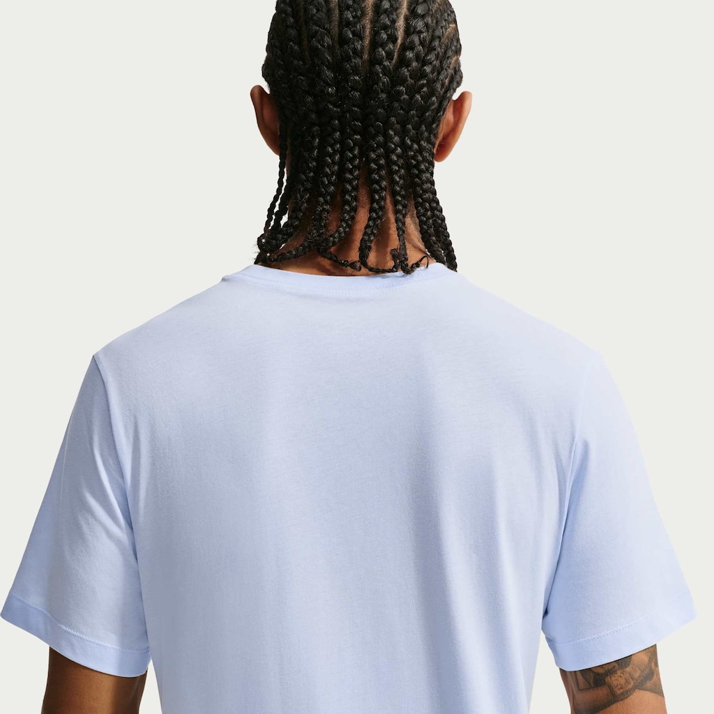 Imagem 5 do produto Camiseta Básica Nike Club Logo Pequeno Masculina