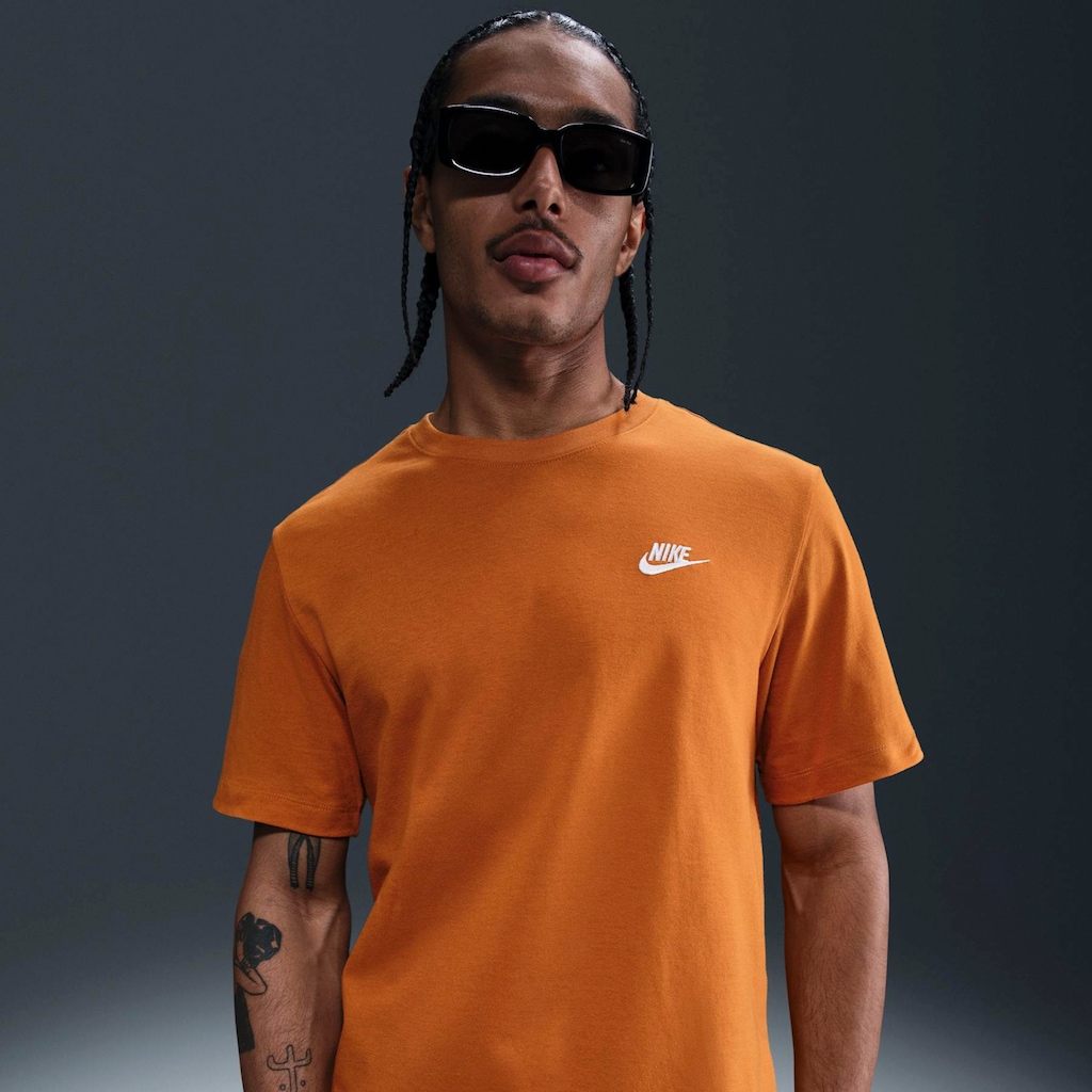 Imagem 2 do produto Camiseta Básica Nike Club Logo Pequeno Masculina