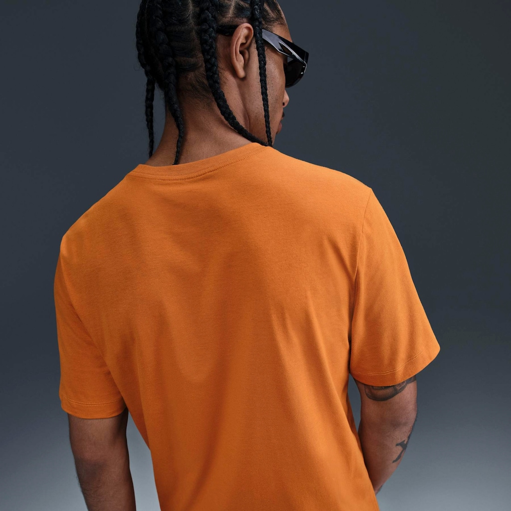 Imagem 3 do produto Camiseta Básica Nike Club Logo Pequeno Masculina