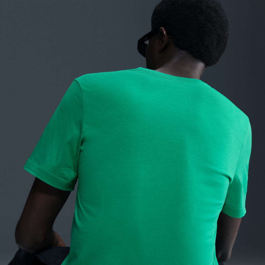 Imagem 5 do produto Camiseta Básica Nike Club Logo Pequeno Masculina
