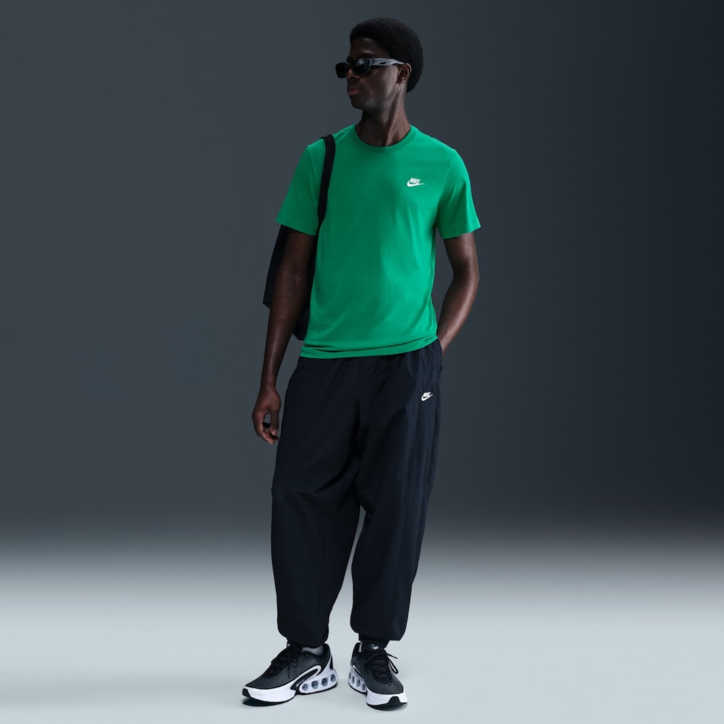 Imagem 3 do produto Camiseta Básica Nike Club Logo Pequeno Masculina
