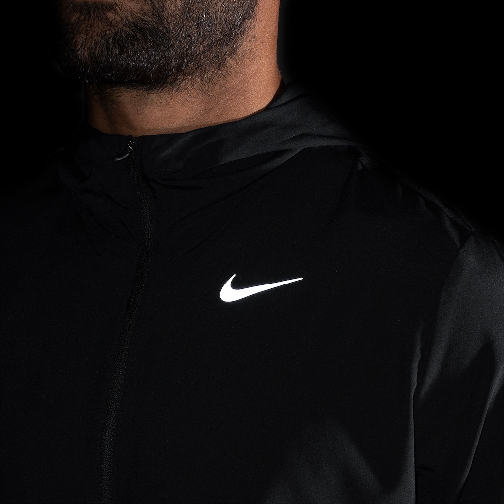 Imagem 4 do produto Jaqueta com Capuz Nike Run Stripe Woven - Masculina
