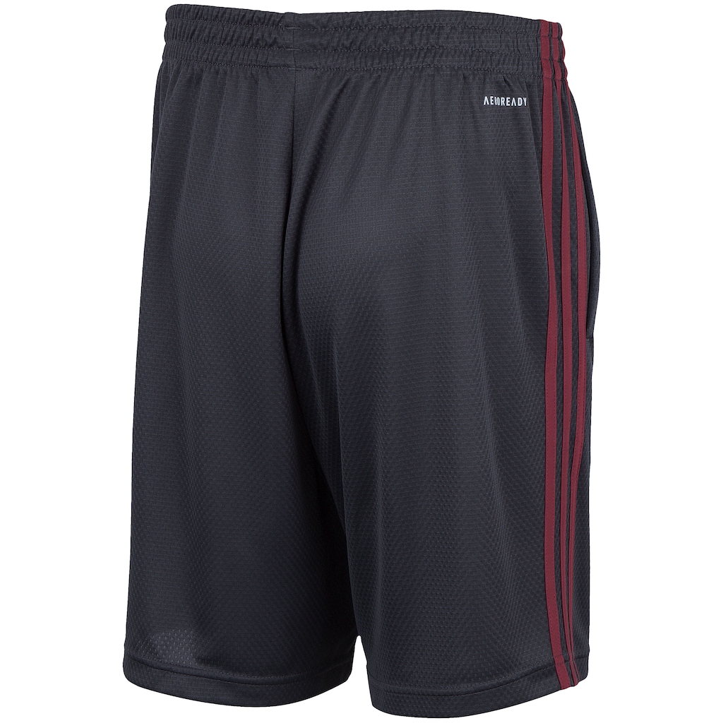 Imagem 2 do produto Bermuda Masculina adidas Basica 3 Listras