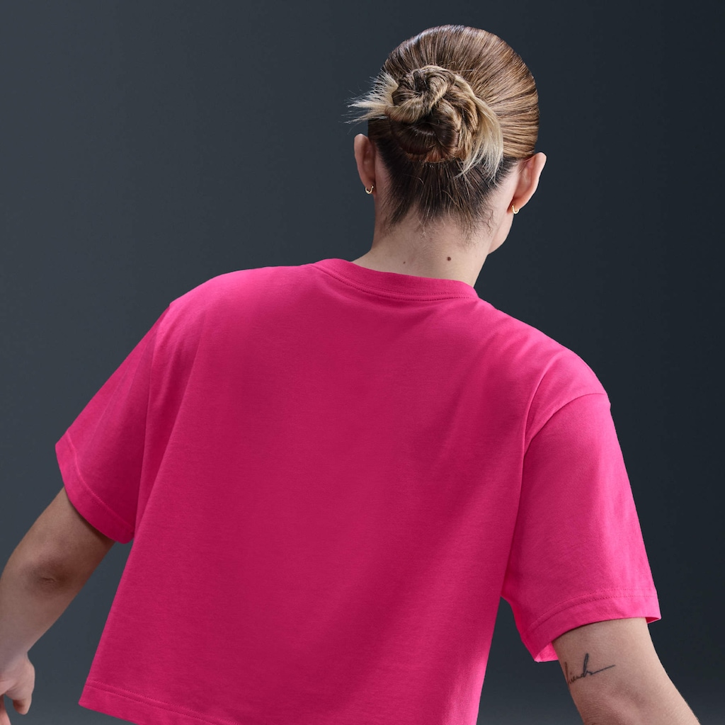 Imagem 5 do produto Blusa Cropped Nike Tee Sportswear Essential - Feminina