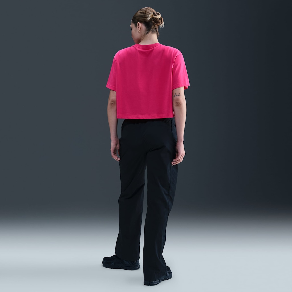 Imagem 3 do produto Blusa Cropped Nike Tee Sportswear Essential - Feminina
