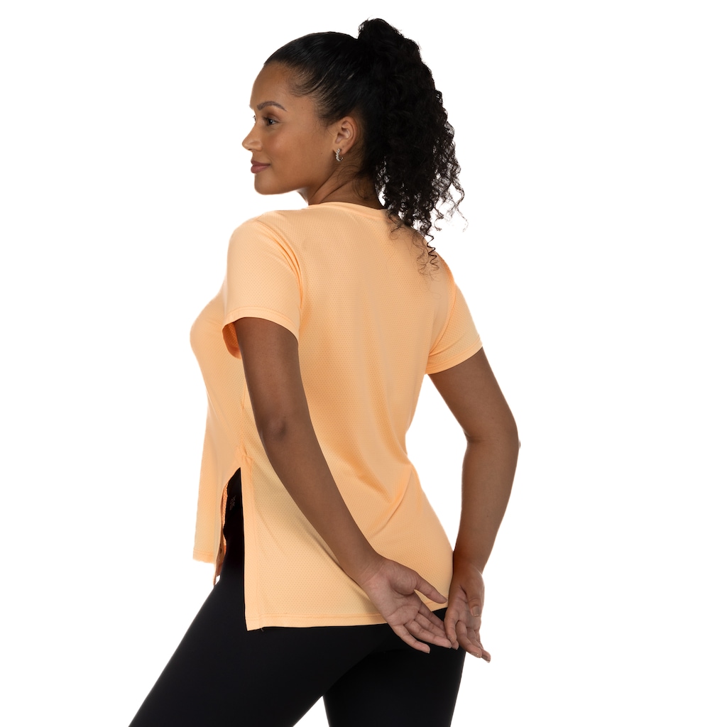 Imagem 2 do produto Camiseta Respirável Cava Tradicional Oxer Manga Curta com Abertura Lateral - Feminina