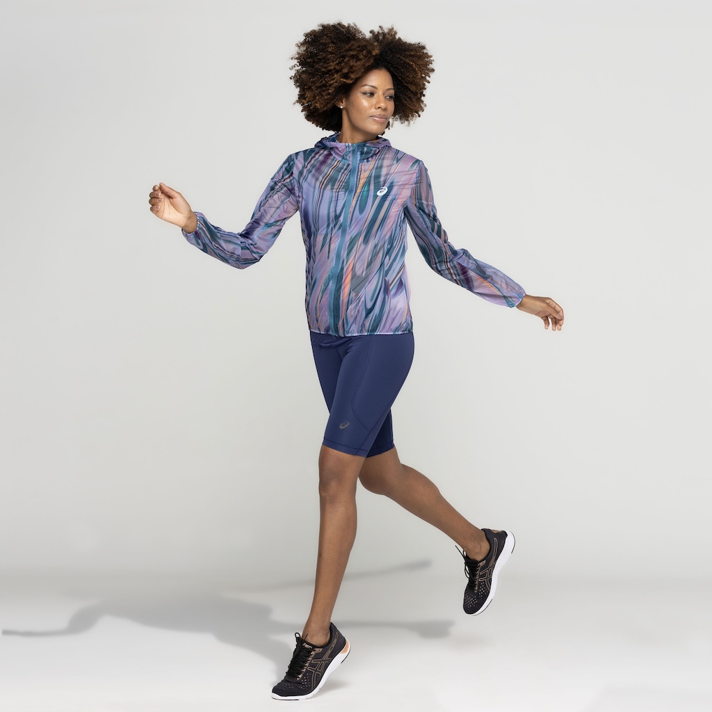 Imagem 4 do produto Jaqueta Corta-Vento ASICS Feminino com Capuz Osaka Estampada Color Sumi