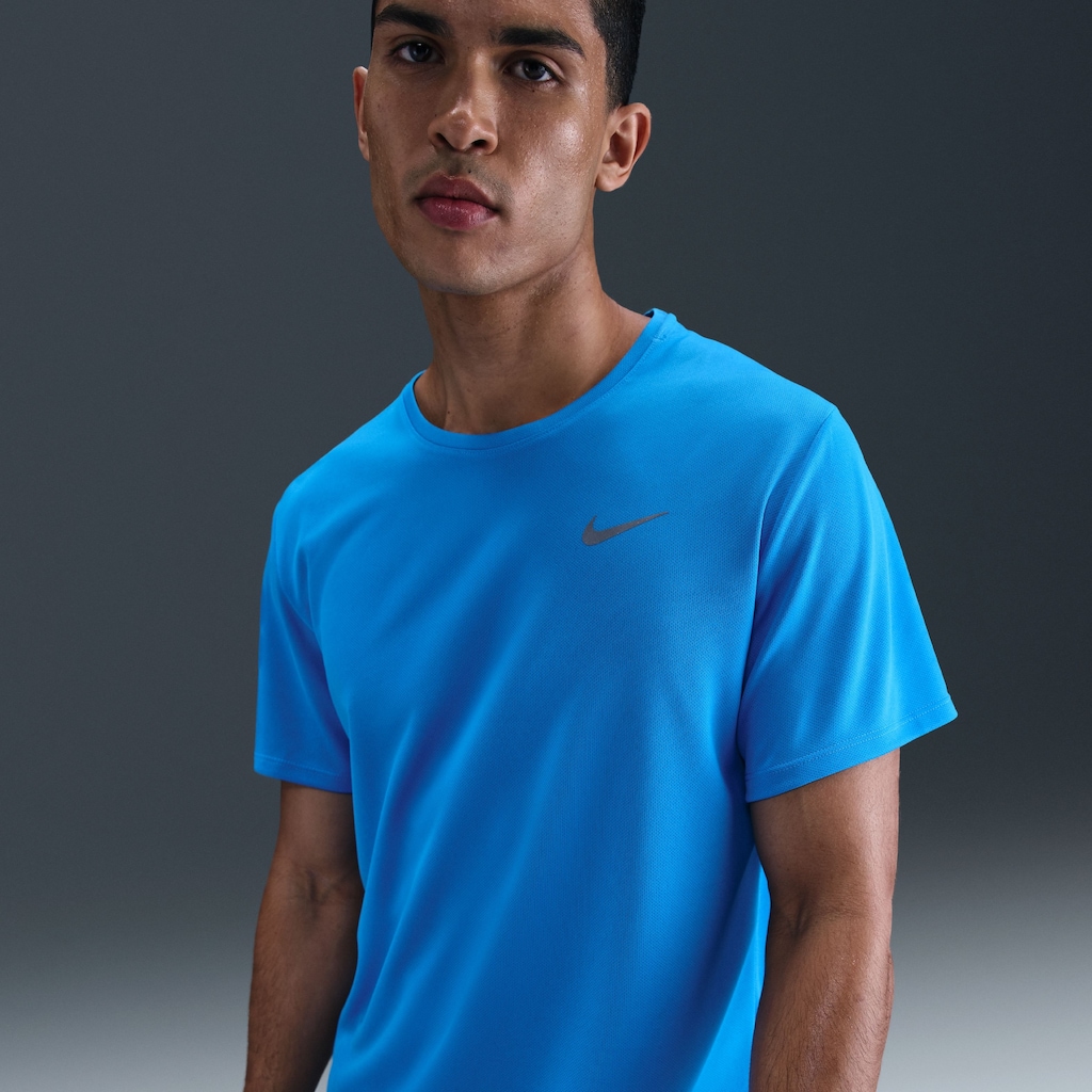Imagem 2 do produto Camiseta Masculina Nike Manga Curta com Proteção UV Miler