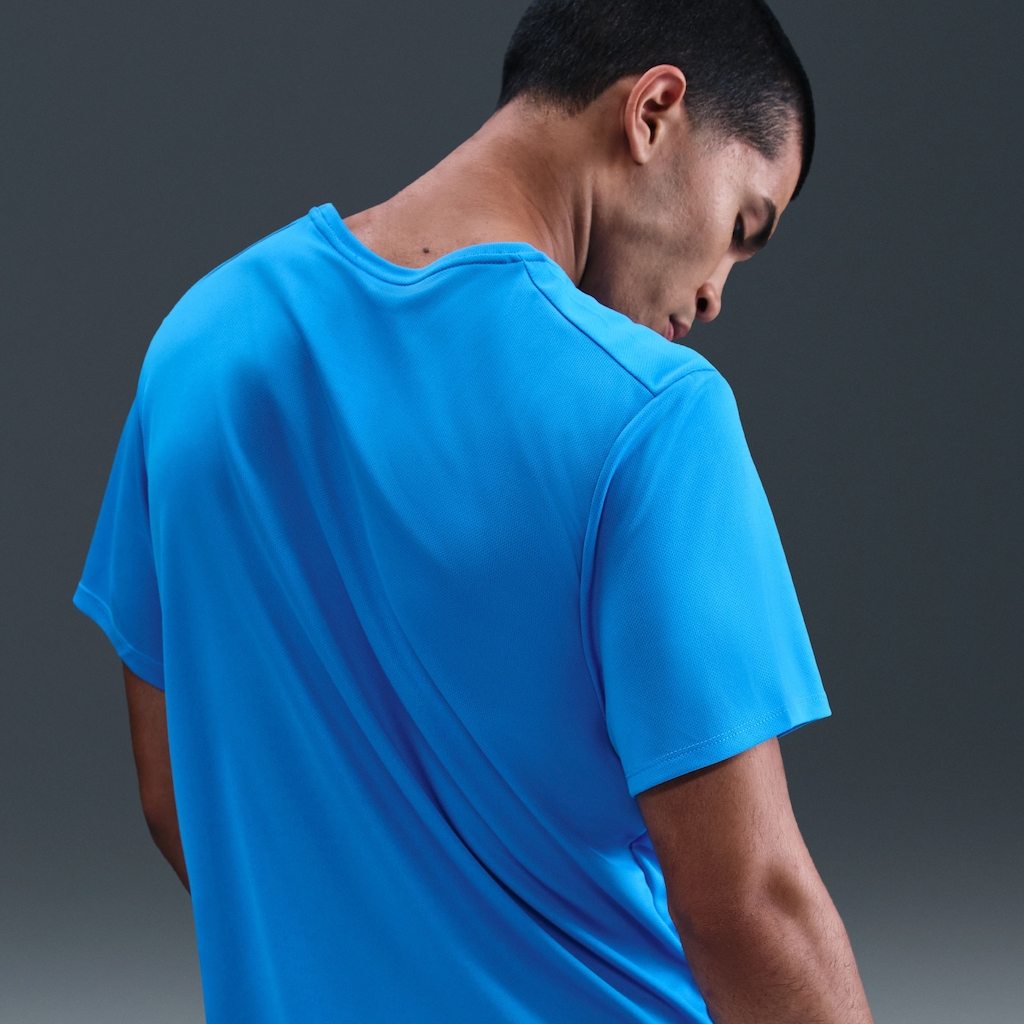 Imagem 3 do produto Camiseta Masculina Nike Manga Curta com Proteção UV Miler