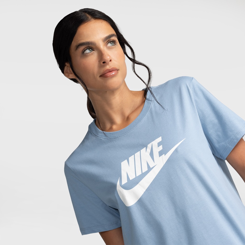 Imagem 4 do produto Camiseta Feminina Nike Manga Curta Sportswear Essential Icon