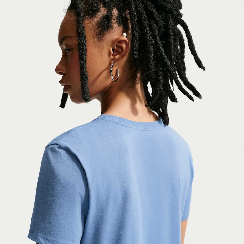 Imagem 3 do produto Camiseta Feminina Nike Manga Curta Sportswear Essential Icon