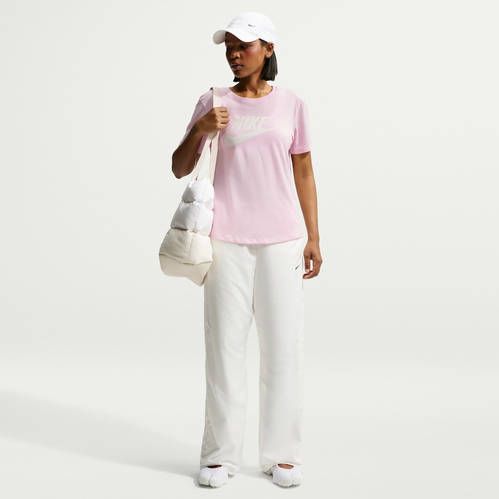 Imagem 2 do produto Camiseta Feminina Nike Manga Curta Sportswear Essential Icon