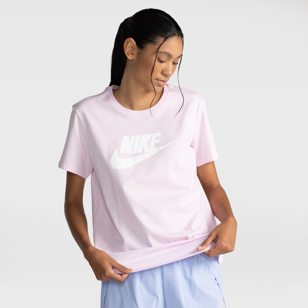Imagem 1 do produto Camiseta Feminina Nike Manga Curta Sportswear Essential Icon
