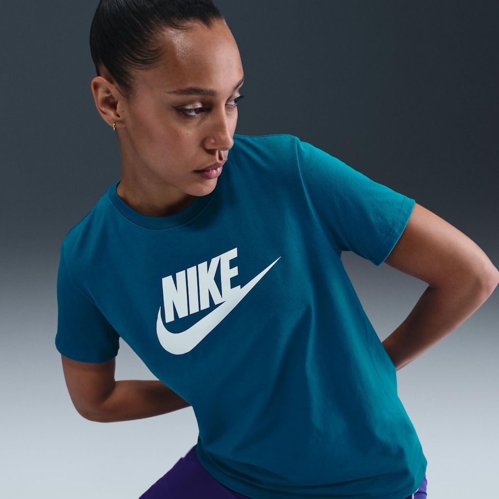 Imagem 4 do produto Camiseta Feminina Nike Manga Curta Sportswear Essential Icon