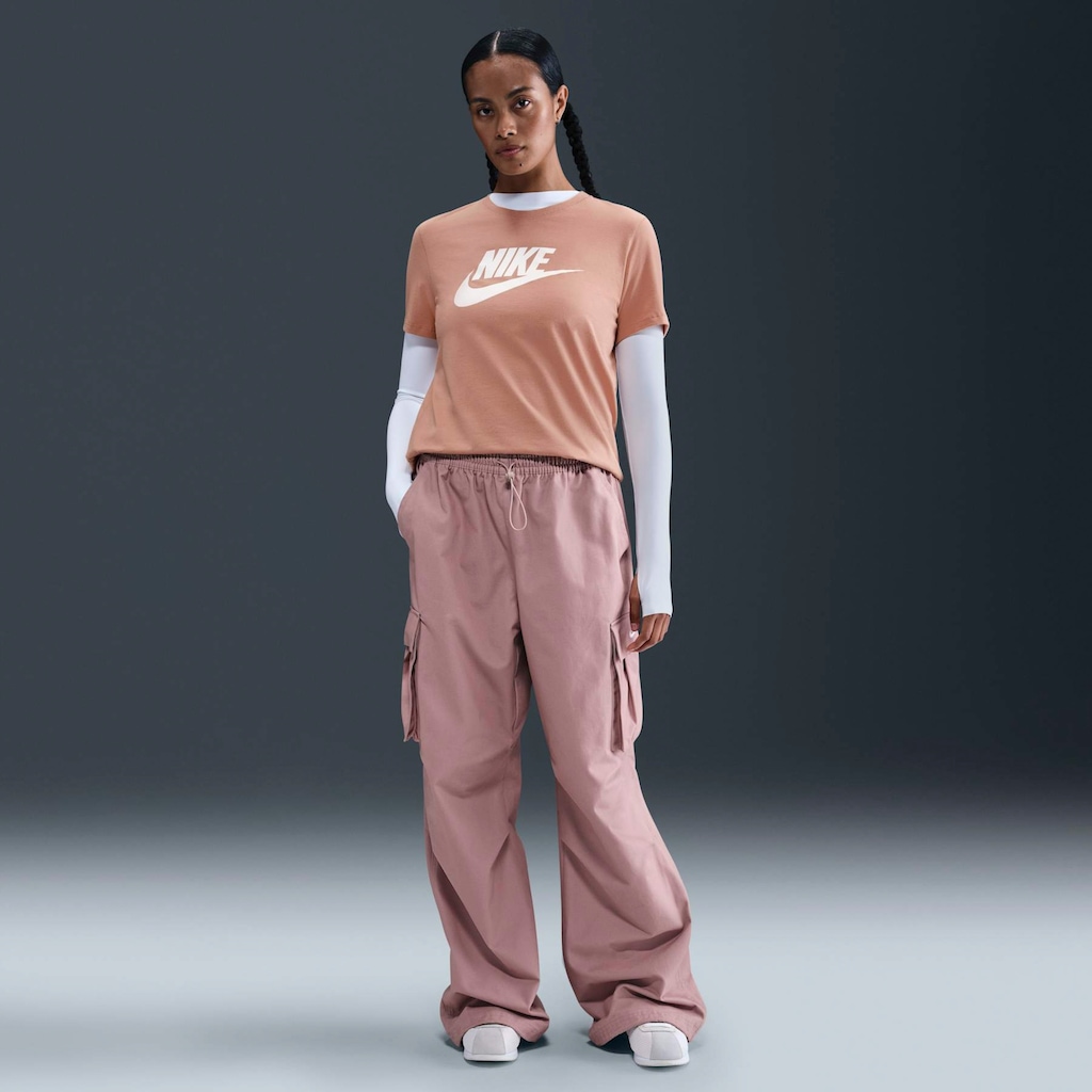 Imagem 2 do produto Camiseta Feminina Nike Manga Curta Sportswear Essential Icon