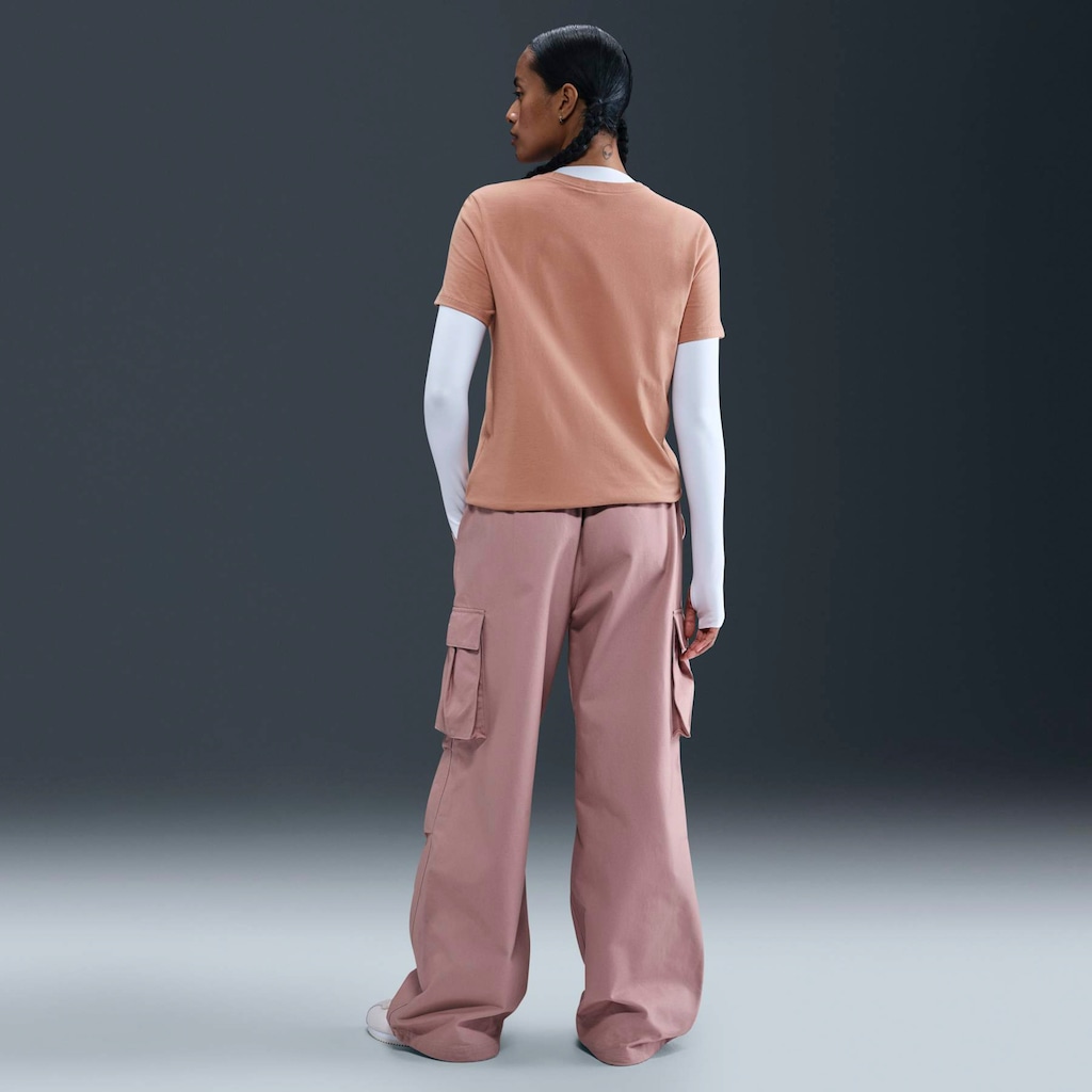 Imagem 3 do produto Camiseta Feminina Nike Manga Curta Sportswear Essential Icon
