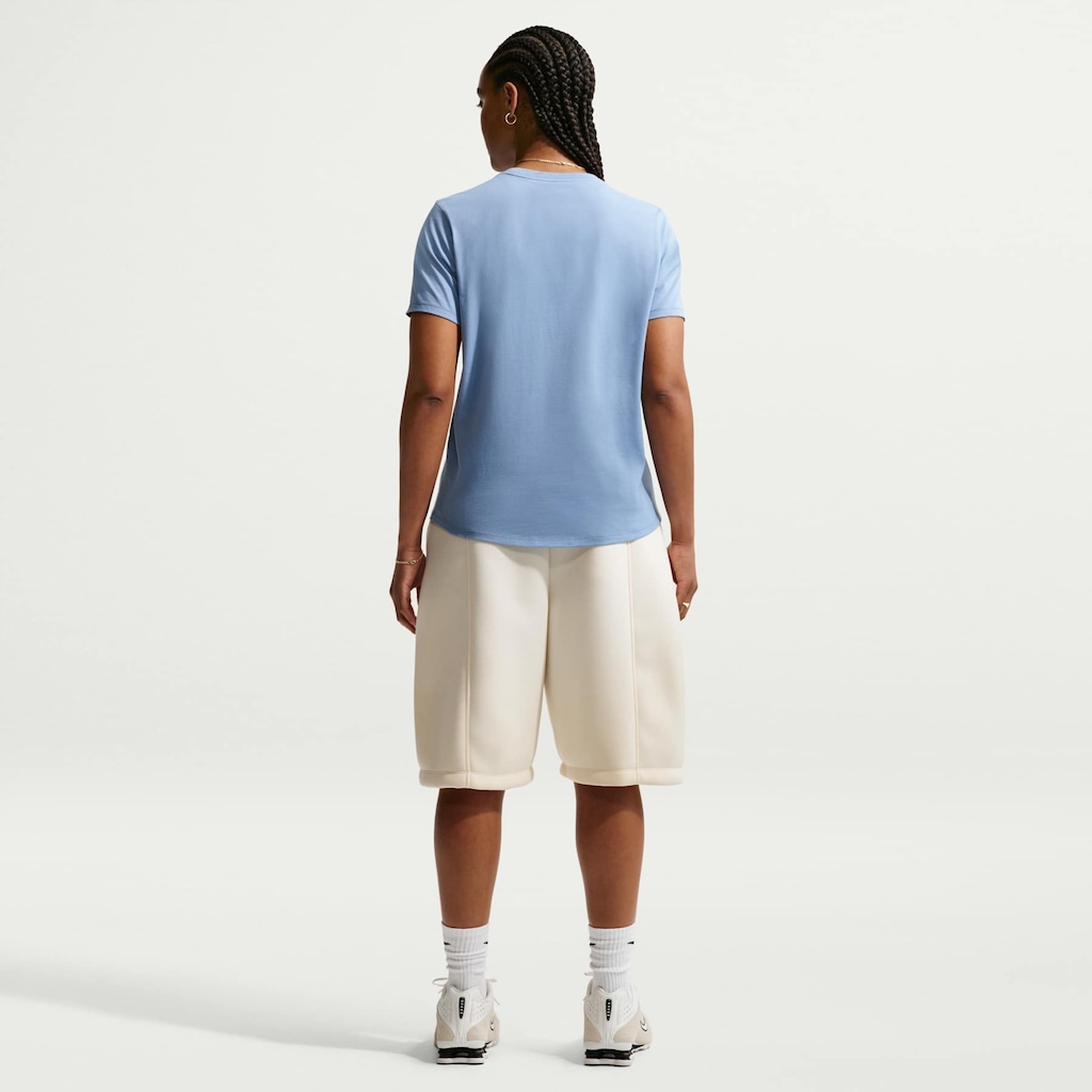Imagem 4 do produto Camiseta Feminina Nike Manga Curta Sportswear Club