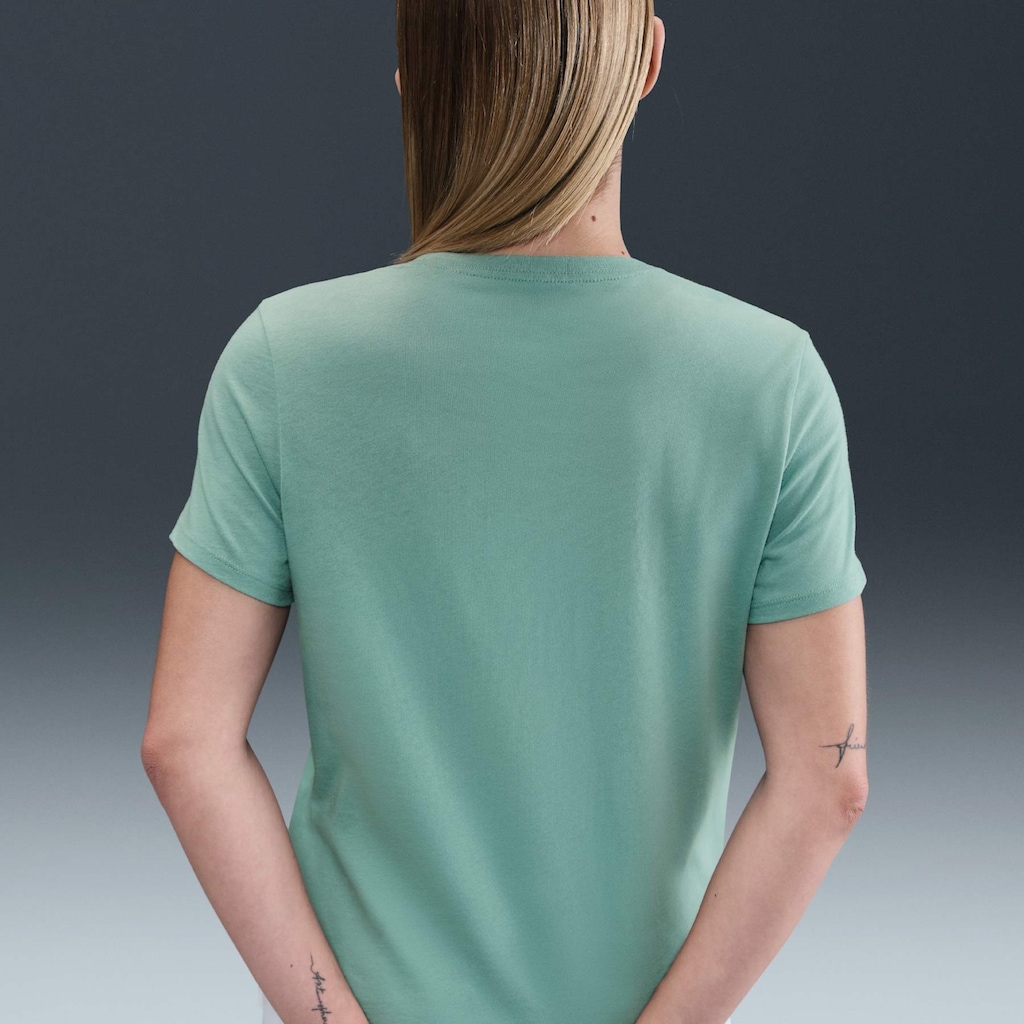 Imagem 3 do produto Camiseta Feminina Nike Manga Curta Sportswear Club