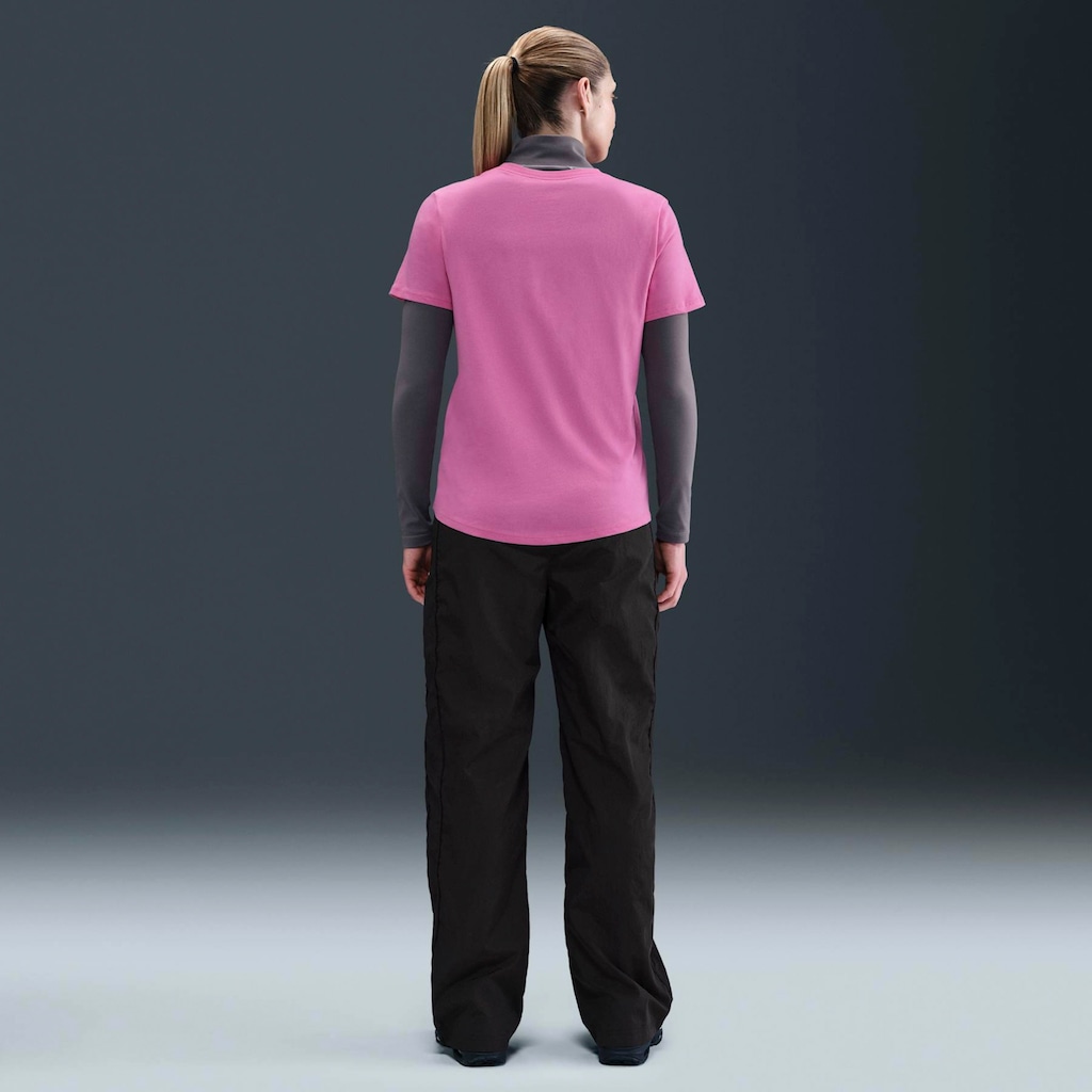 Imagem 2 do produto Camiseta Feminina Nike Manga Curta Sportswear Club