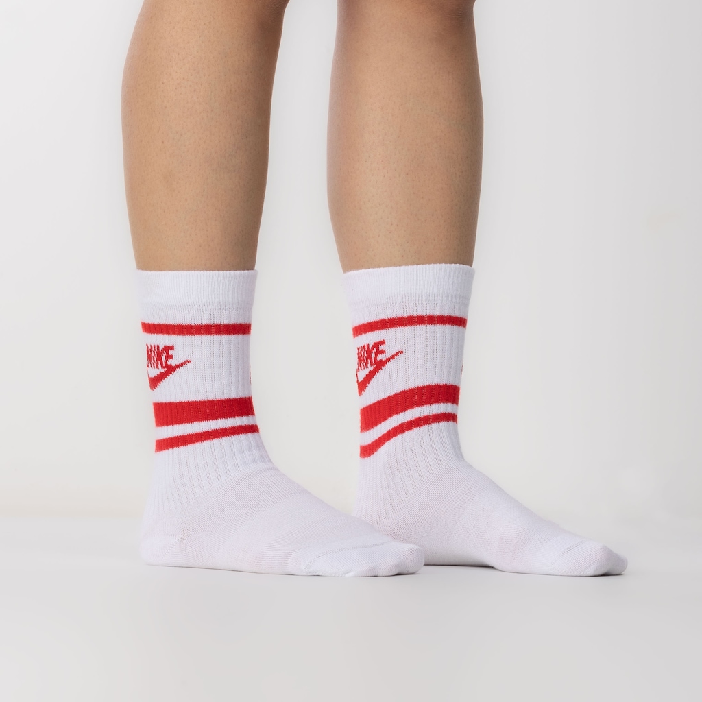 Imagem 4 do produto Kit de Meias Cano Alto Nike Essential Crew 3 Pares Adulto