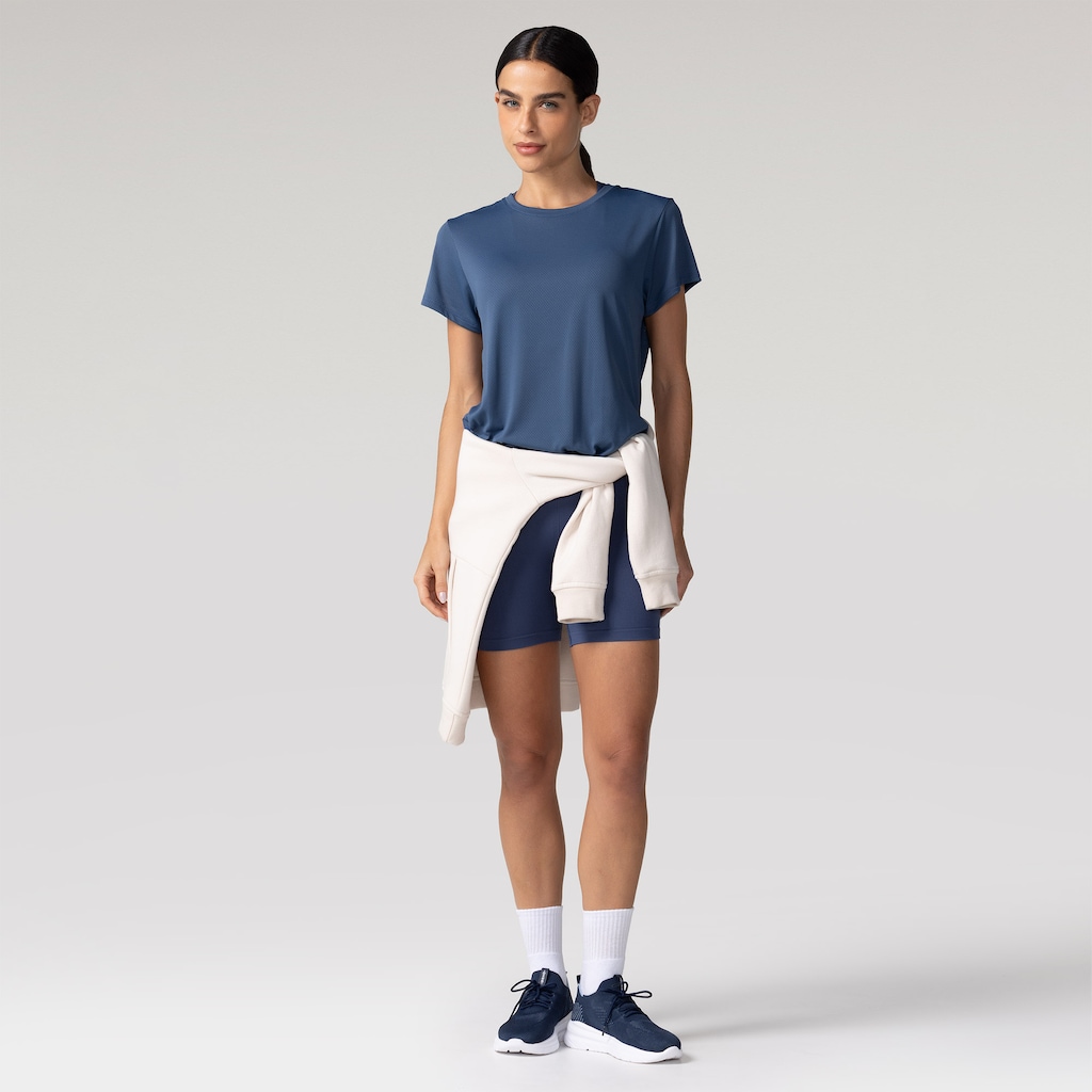 Imagem 3 do produto Camiseta Oxer Feminina Alongada Abertura Lateral