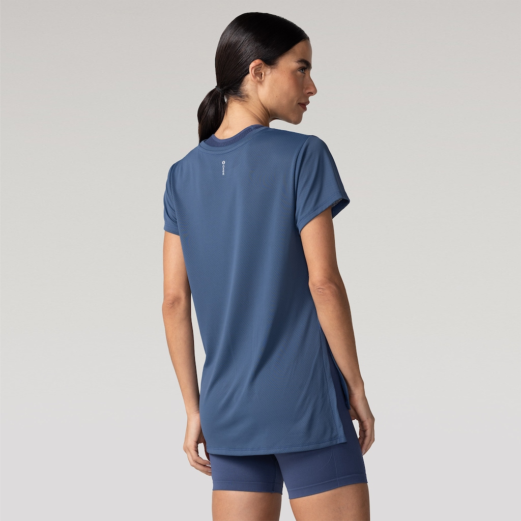 Imagem 2 do produto Camiseta Oxer Feminina Alongada Abertura Lateral