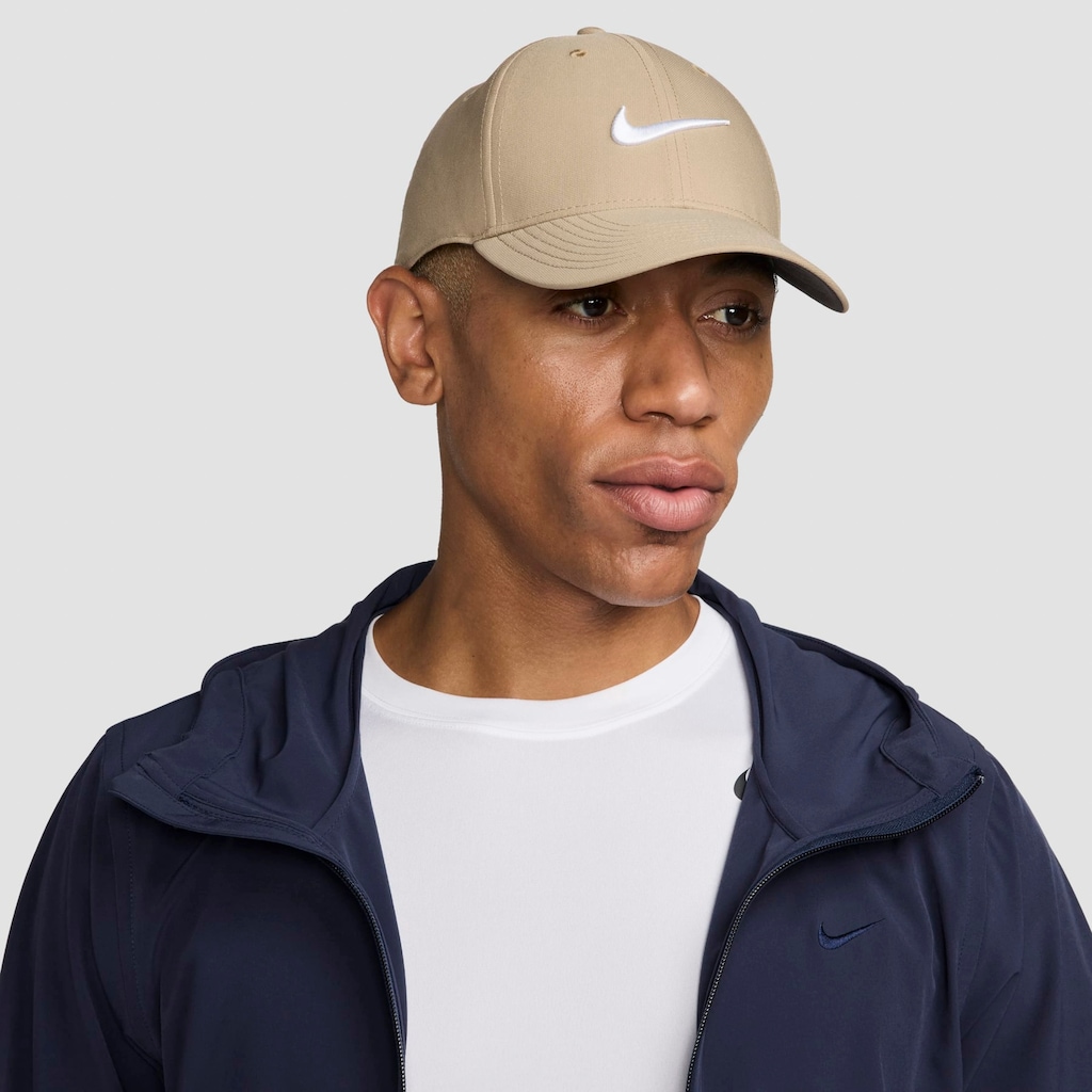 Imagem 2 do produto Boné Aba Curva Nike Dri-Fit Fly Club Cap Strapback - Adulto