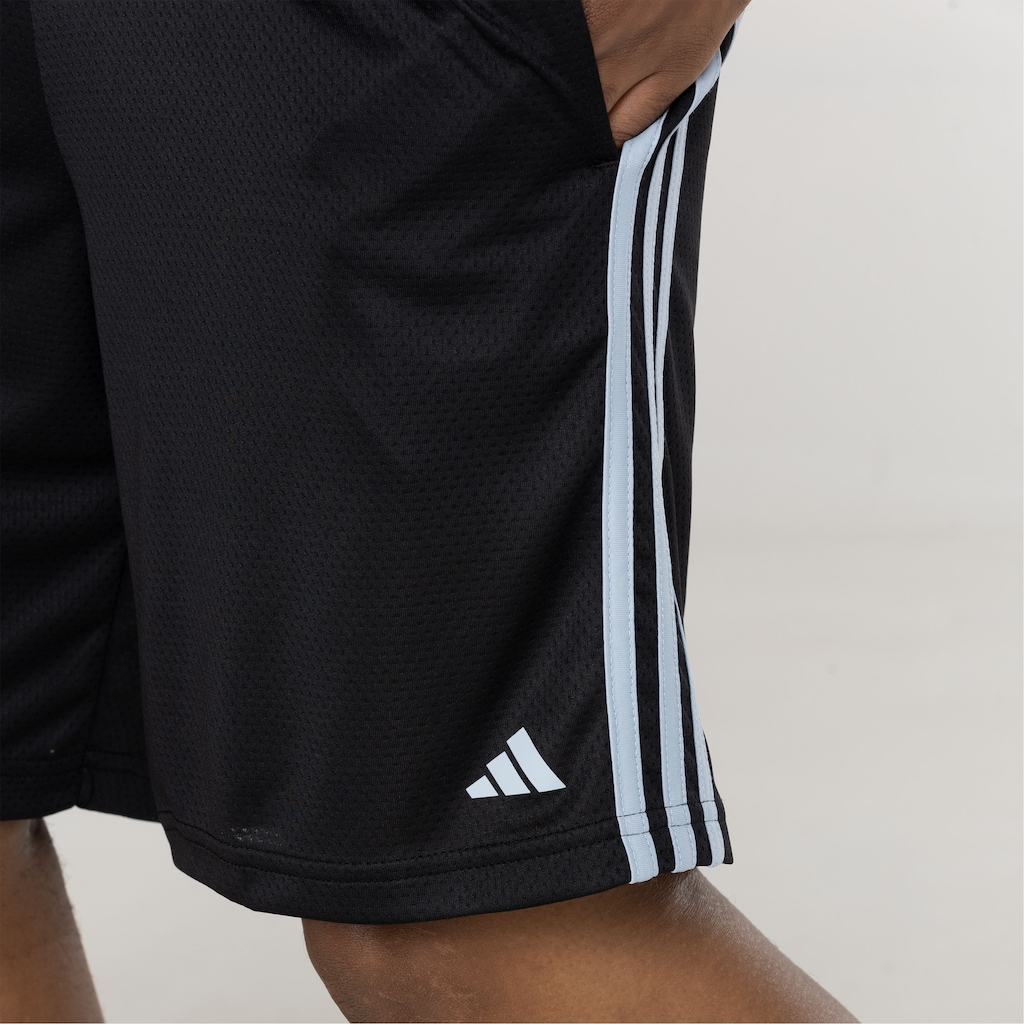 Imagem 4 do produto Bermuda Masculina adidas Basica 3 Listras