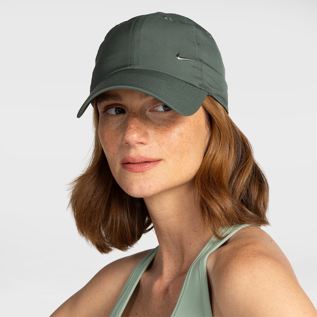 Imagem 2 do produto Boné Aba Curva Nike Strapback Dri-Fit Club Adulto