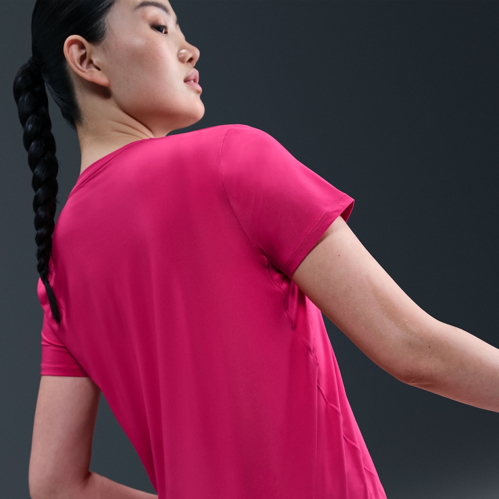Imagem 3 do produto Camiseta Feminina Nike Manga Curta Dri-fit One Classic