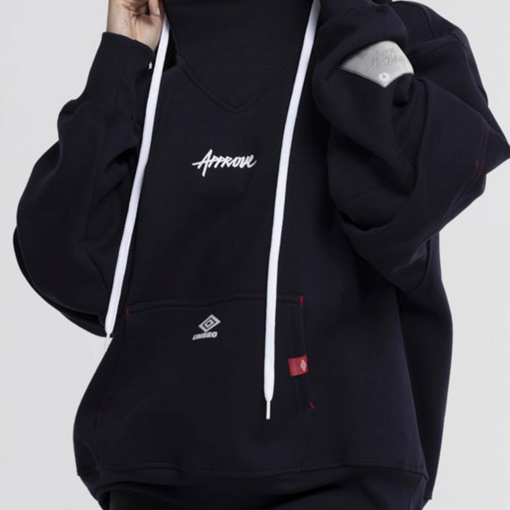 Imagem 2 do produto Blusa de Moletom Approve X Umbro com Capuz Oversized