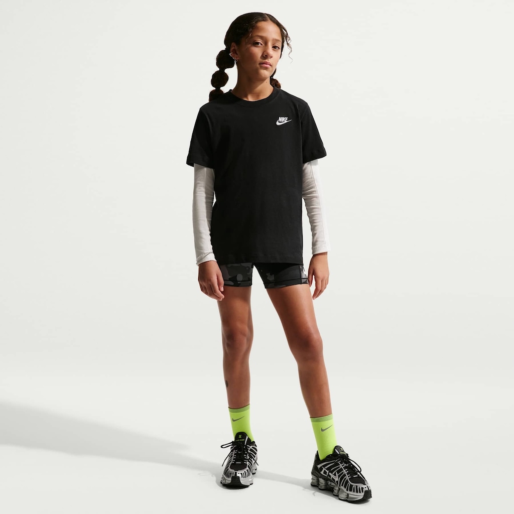 Imagem 3 do produto Camiseta Juvenil Nike Manga Curta Sportswear Embroidered Future