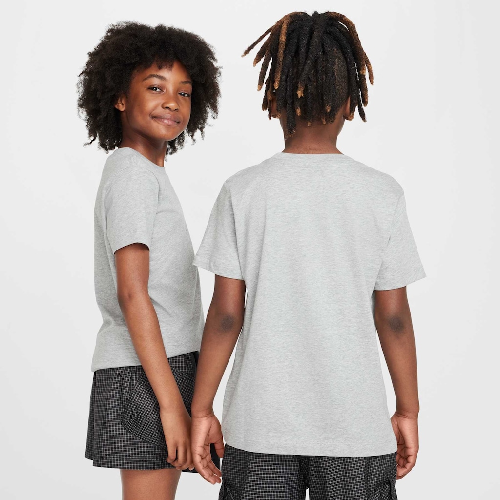 Imagem 3 do produto Camiseta Juvenil Nike Manga Curta Sportswear Embroidered Future