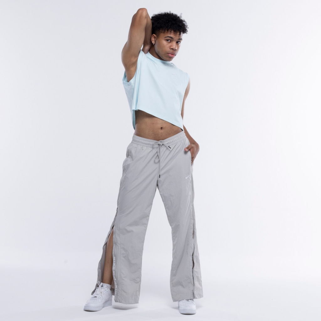 Imagem 2 do produto Calça Nike Sportswear Collection Repel Zip On The Go
