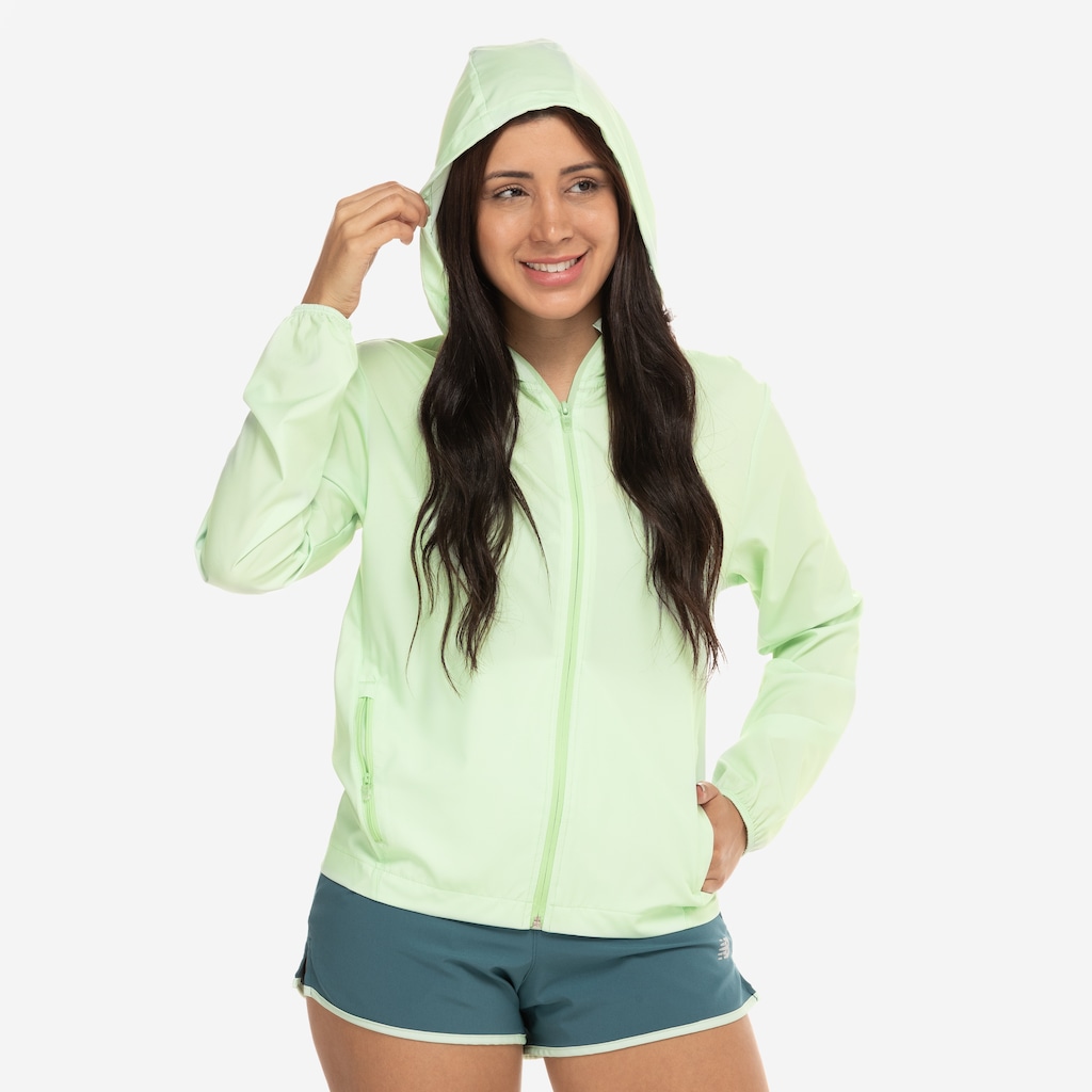 Imagem 4 do produto Jaqueta Feminina Corta-Vento Sport Essentials New Balance