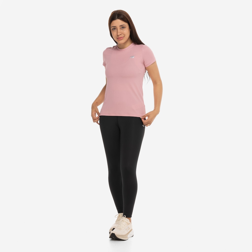 Imagem 3 do produto Camiseta Feminina New Balance Manga Curta Sport Essentials
