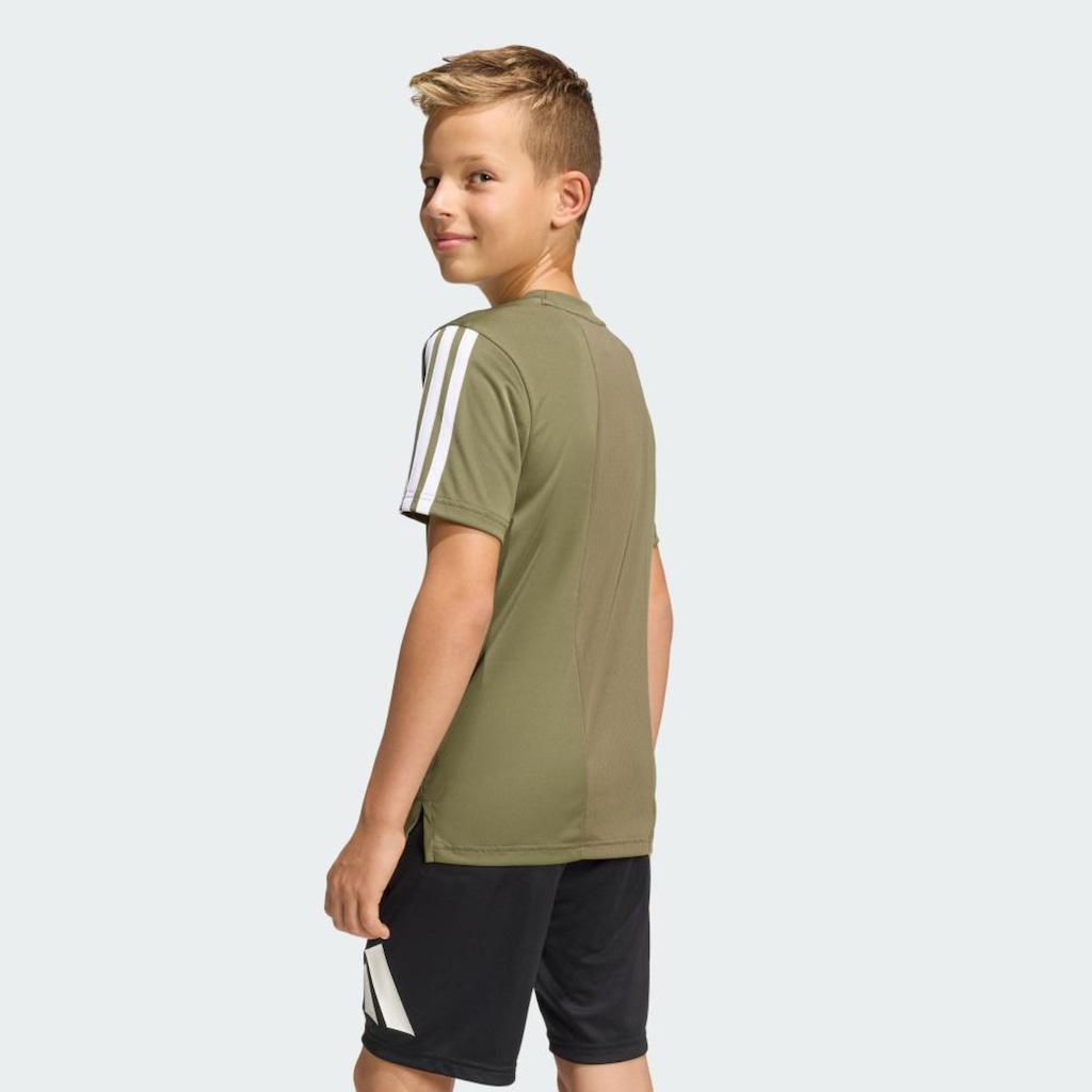 Imagem 2 do produto Camiseta adidas Train Essentials Três Listras Infantil