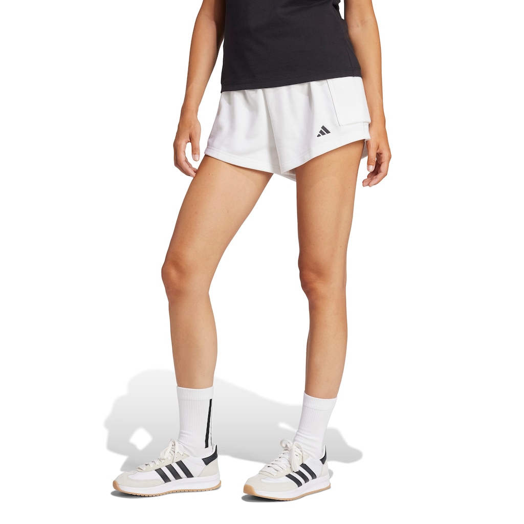 Imagem 2 do produto Shorts adidas Essentials Cargo Logo Feminino