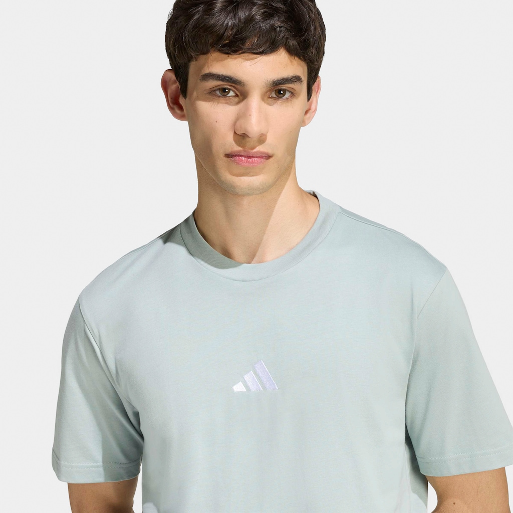 Imagem 5 do produto Camiseta Básica adidas Logo Pequeno - Masculina