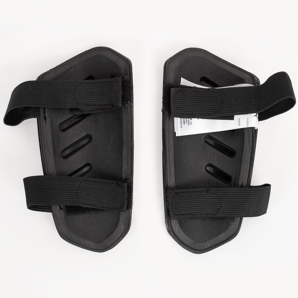 Imagem 2 do produto Caneleiras Puma ULTRA Light Football Strap