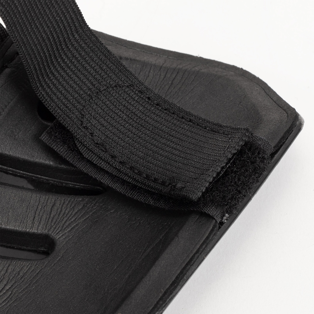 Imagem 3 do produto Caneleiras Puma ULTRA Light Football Strap