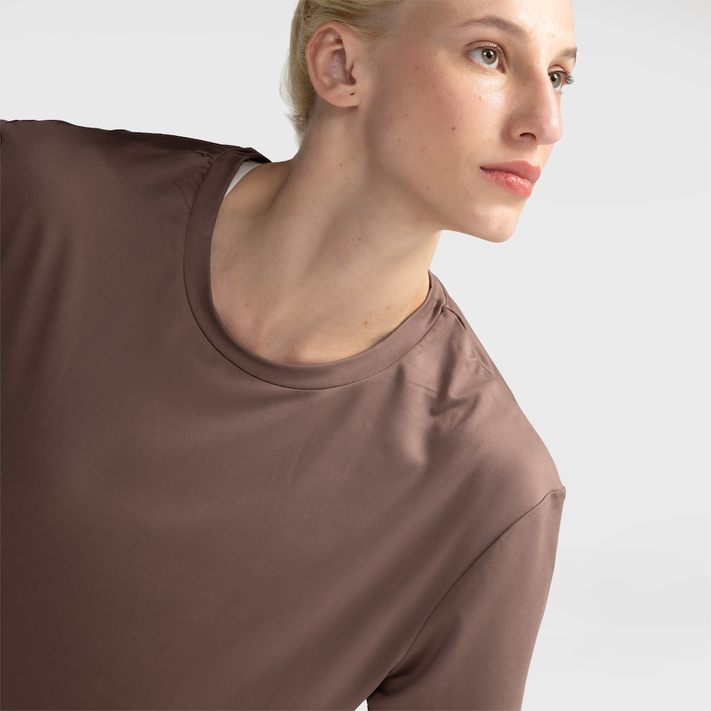 Imagem 1 do produto Camiseta Oxer Regulação Térmica Alongada Feminina