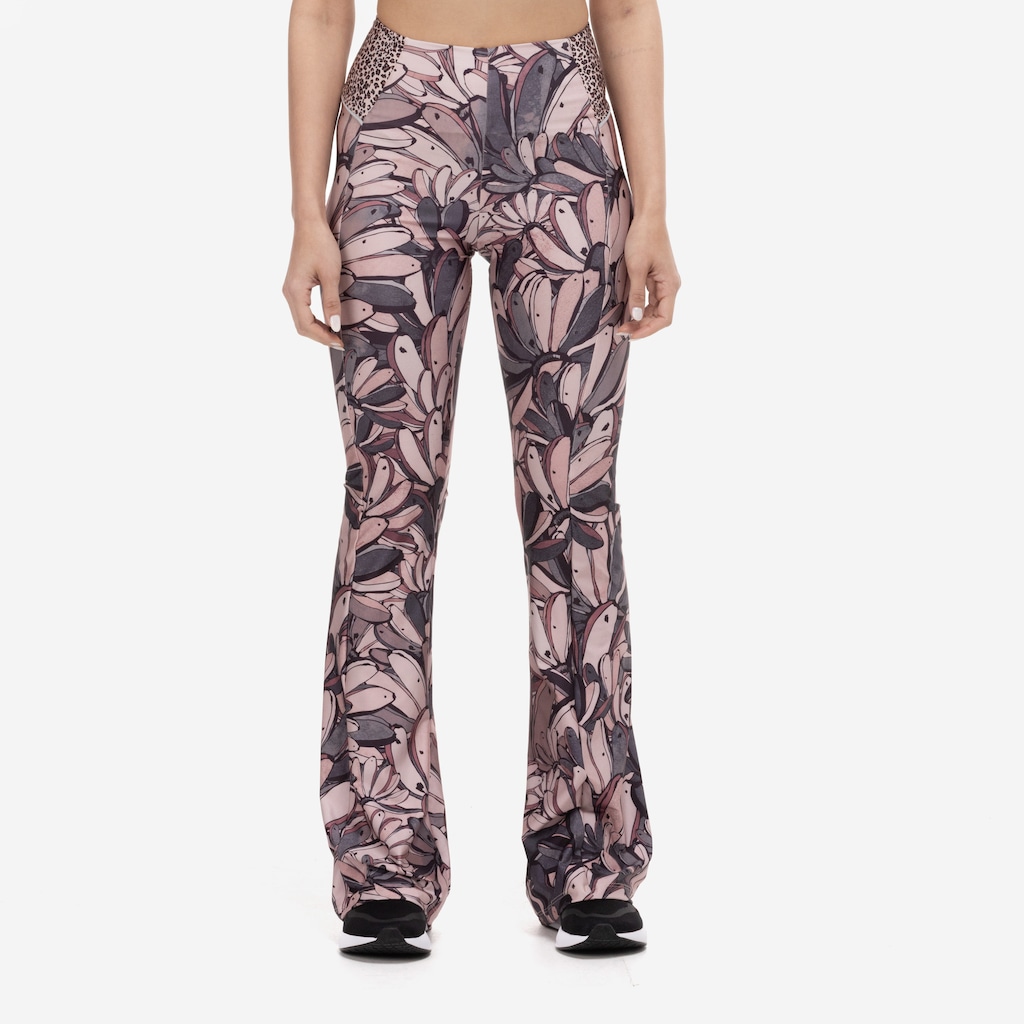 Imagem 3 do produto Calça Farm Flare Farm Banana Feminina