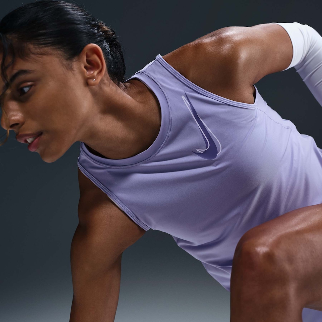 Imagem 4 do produto Camiseta Regata Feminina Nike One Swoosh