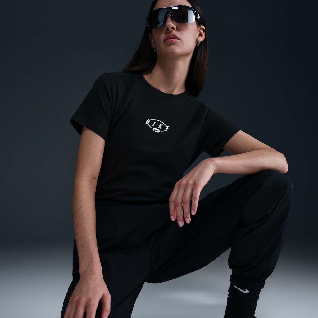 Imagem 5 do produto Camiseta Nike Sportswear Club Feminina