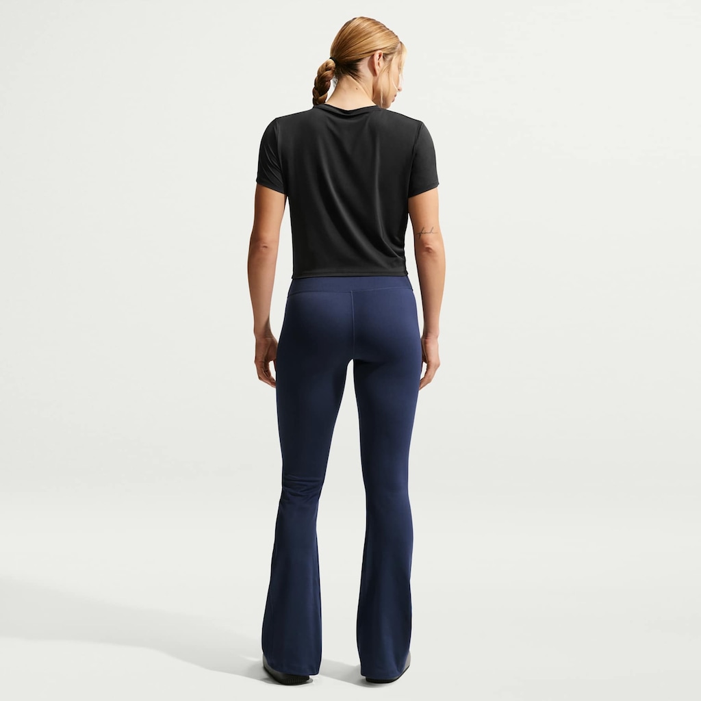 Imagem 2 do produto Camiseta Nike One Classic Cropped Feminina