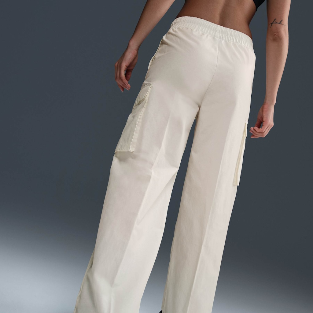 Imagem 3 do produto Calça Cargo Nike Sportswear Woven Feminina