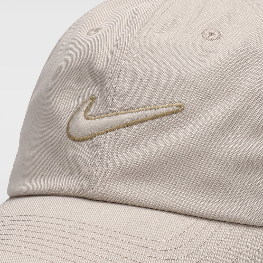 Imagem 3 do produto Boné Aba Curva Nike Club Swoosh Strapback Adulto