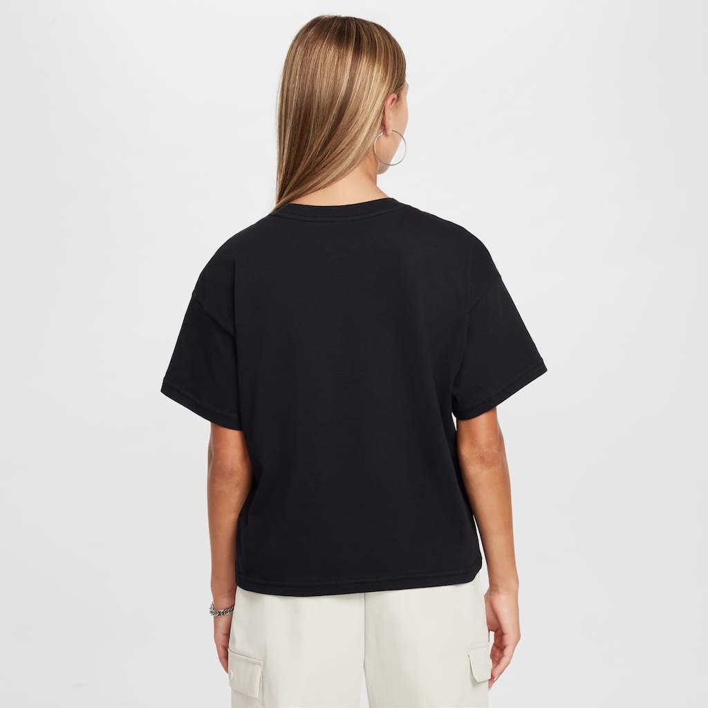Imagem 2 do produto Camiseta Nike Sportswear Essentials Juvenil